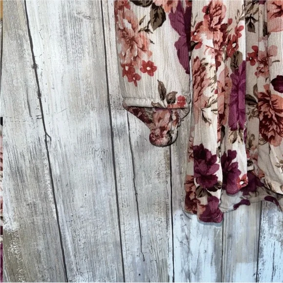 Torrid Fit & Flare Floral Crinkle Gauze Blouse Cream & Red Rayon Size 0X - Picture 5 of 6